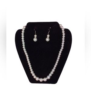 Pearl  Necklace & Earrings NWOT